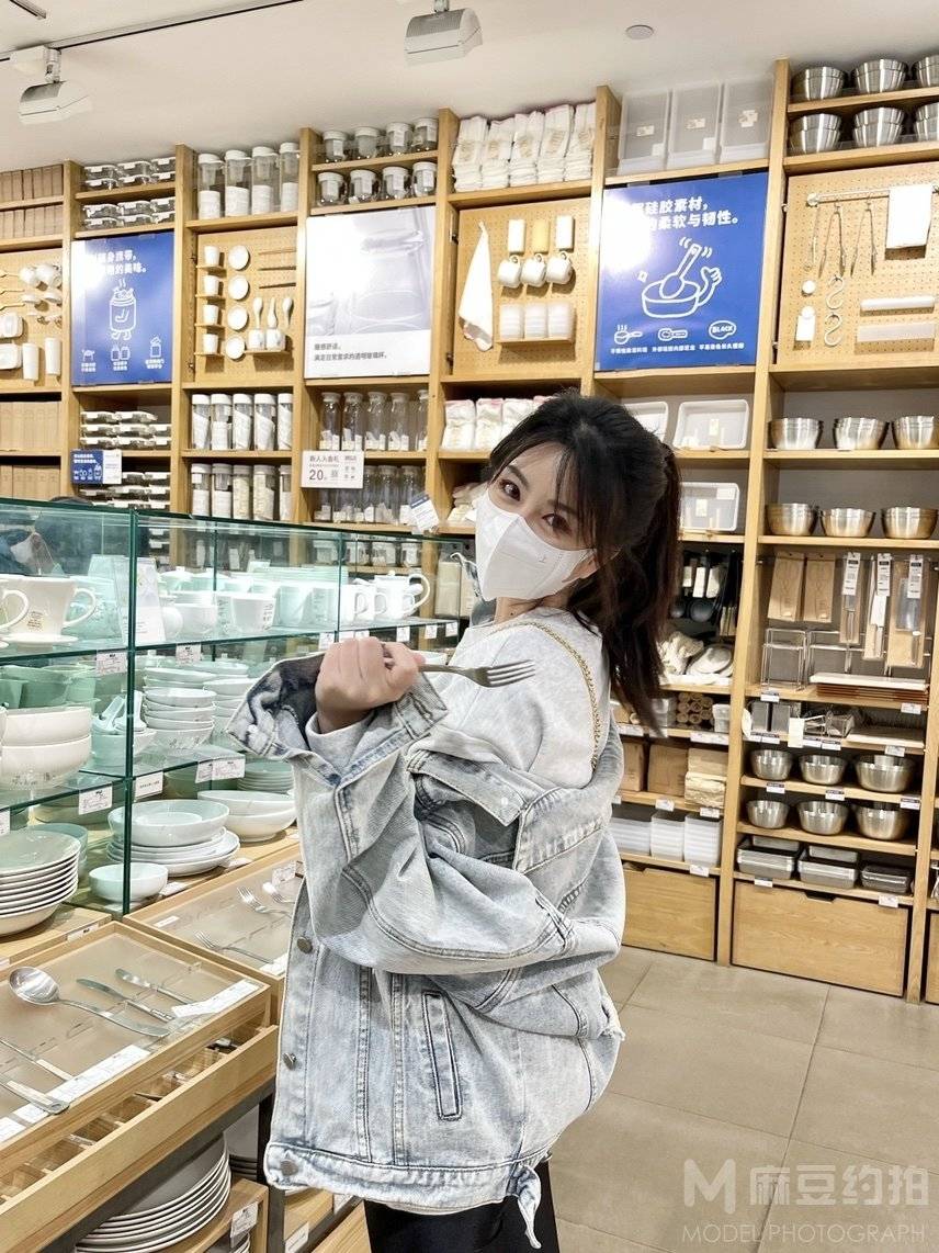 黑白模特