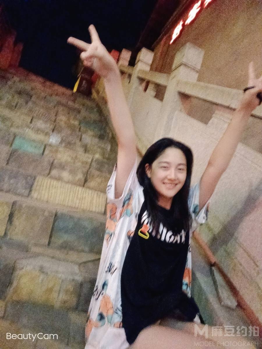 清新模特