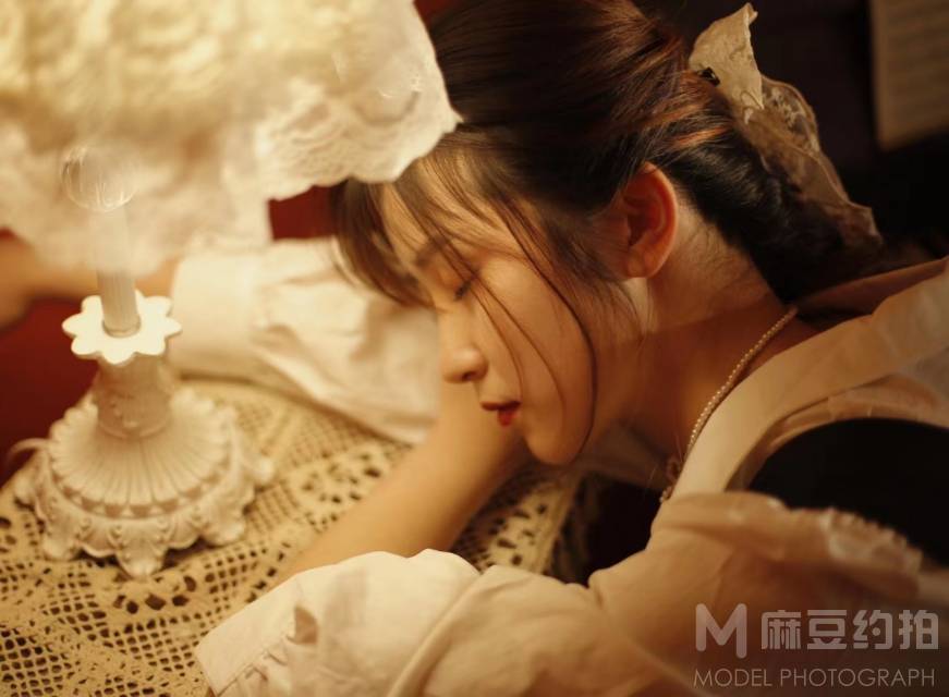 胶片模特