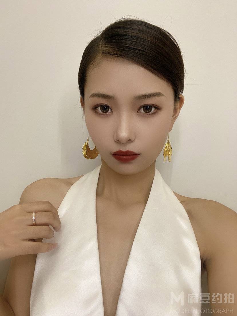 妆容模特