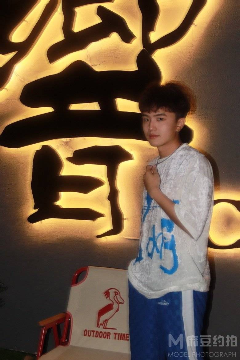 胶片模特