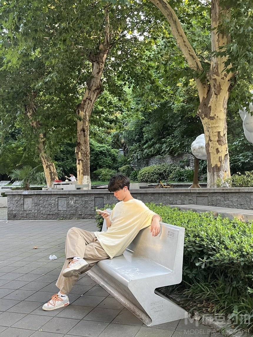 校园模特