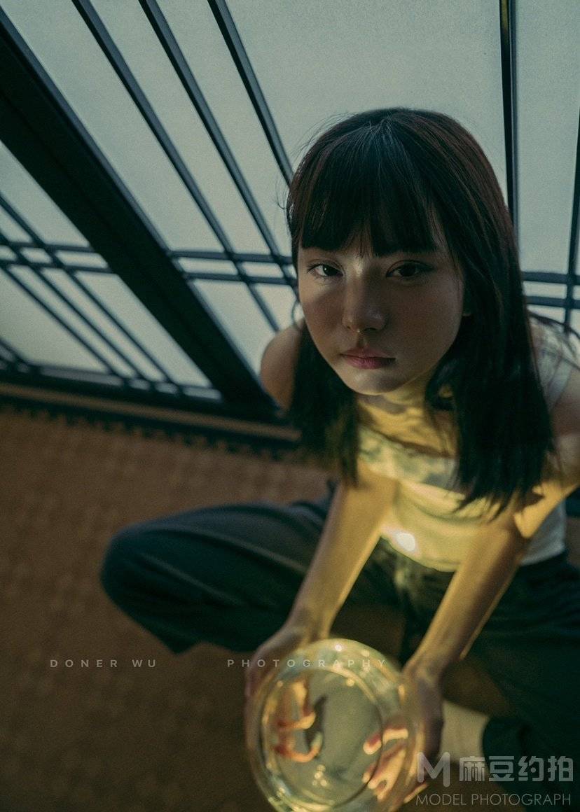 情绪模特