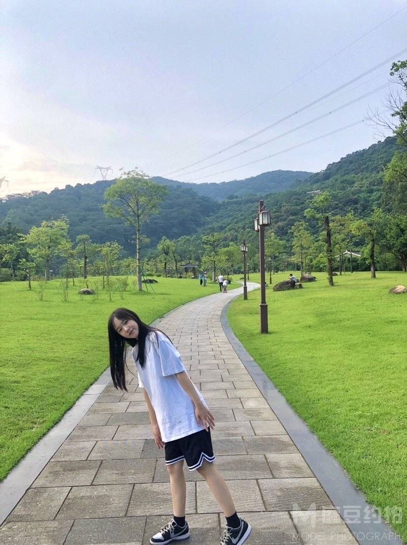 校园模特
