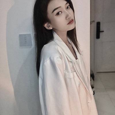 黑白模特