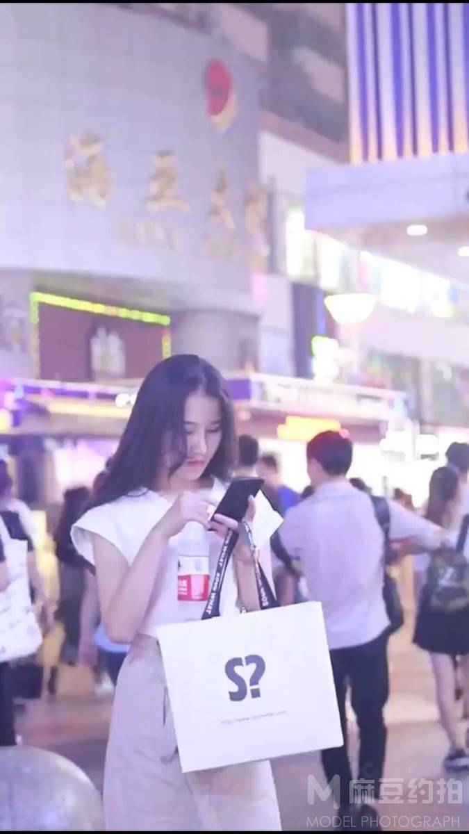清新模特