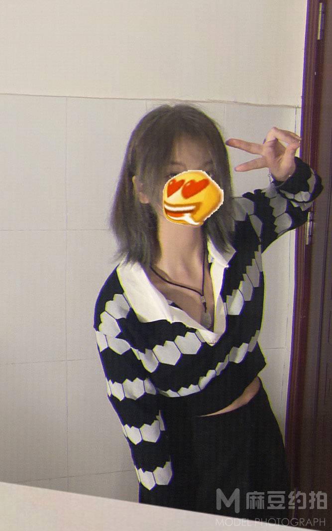 黑白模特
