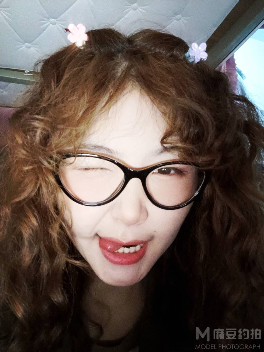 胶片模特