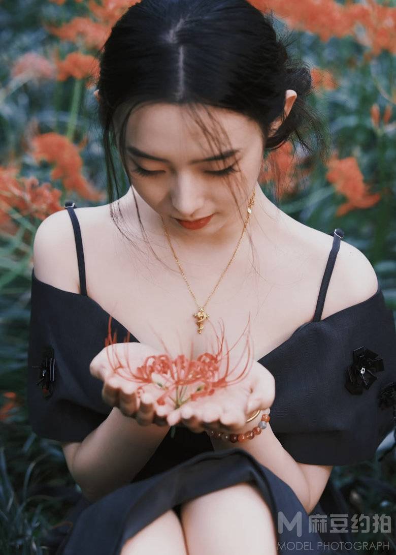 黑白模特
