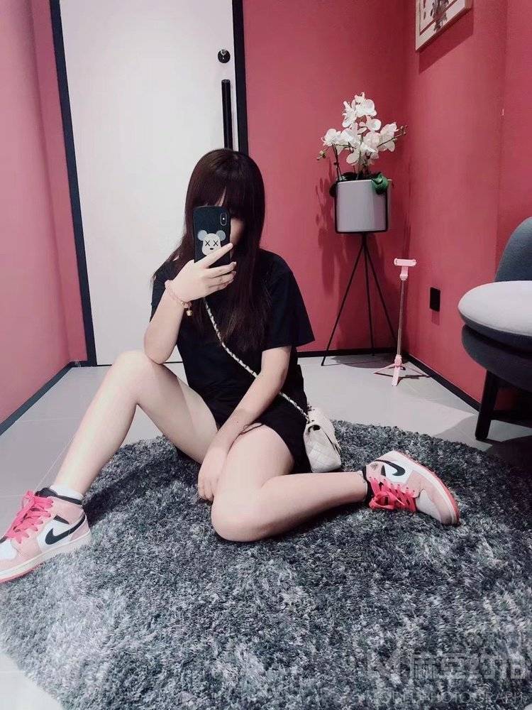 黑白模特