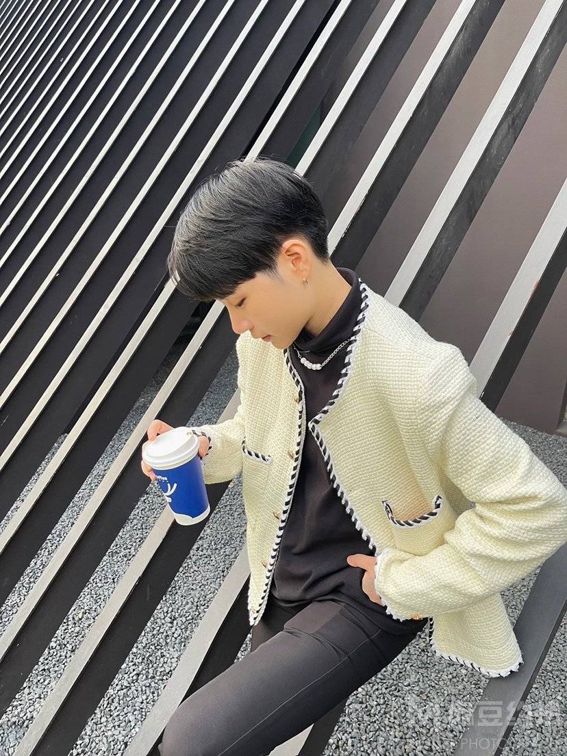 黑白模特