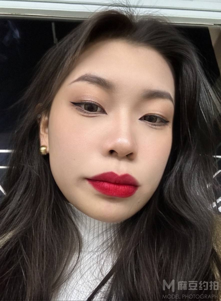 妆容模特