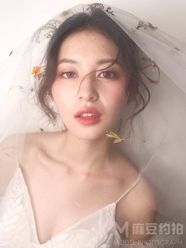 妆容模特