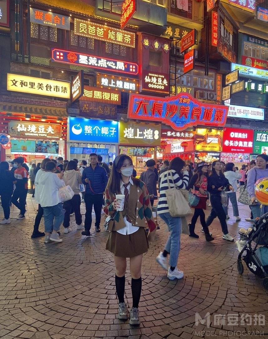 妆容模特