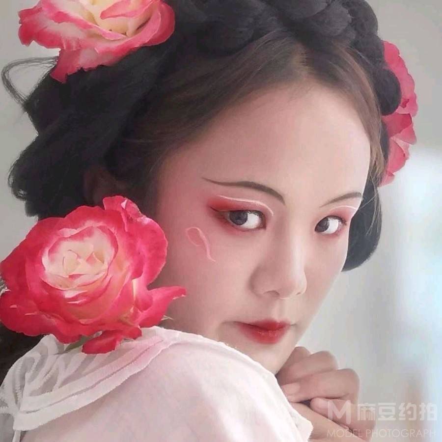 妆容模特
