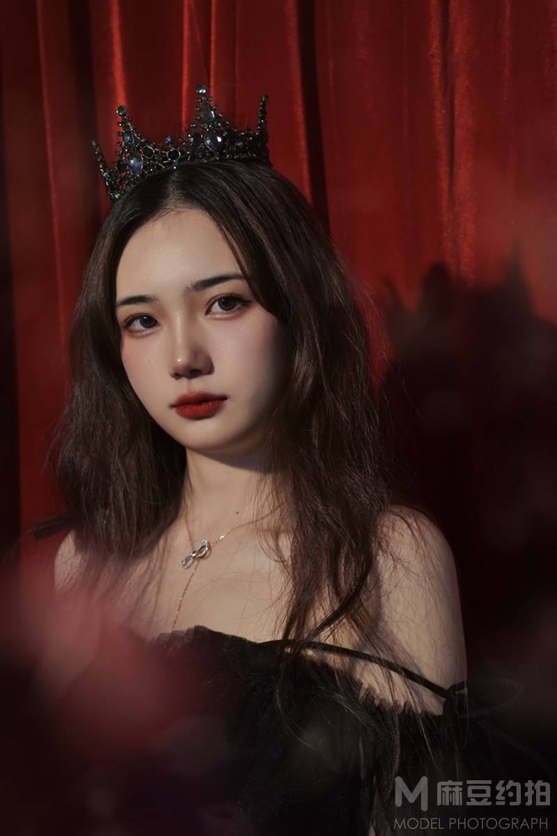 黑白模特