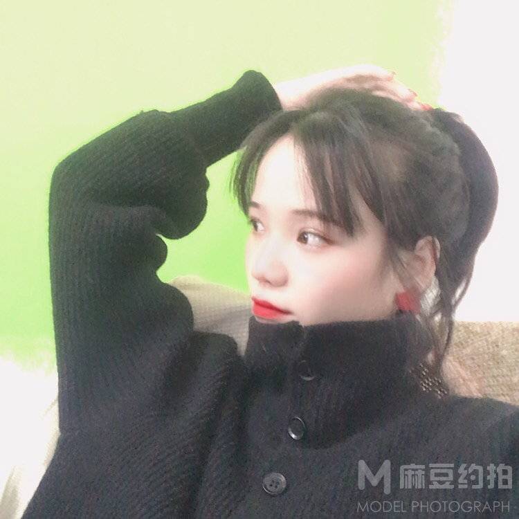 黑白模特