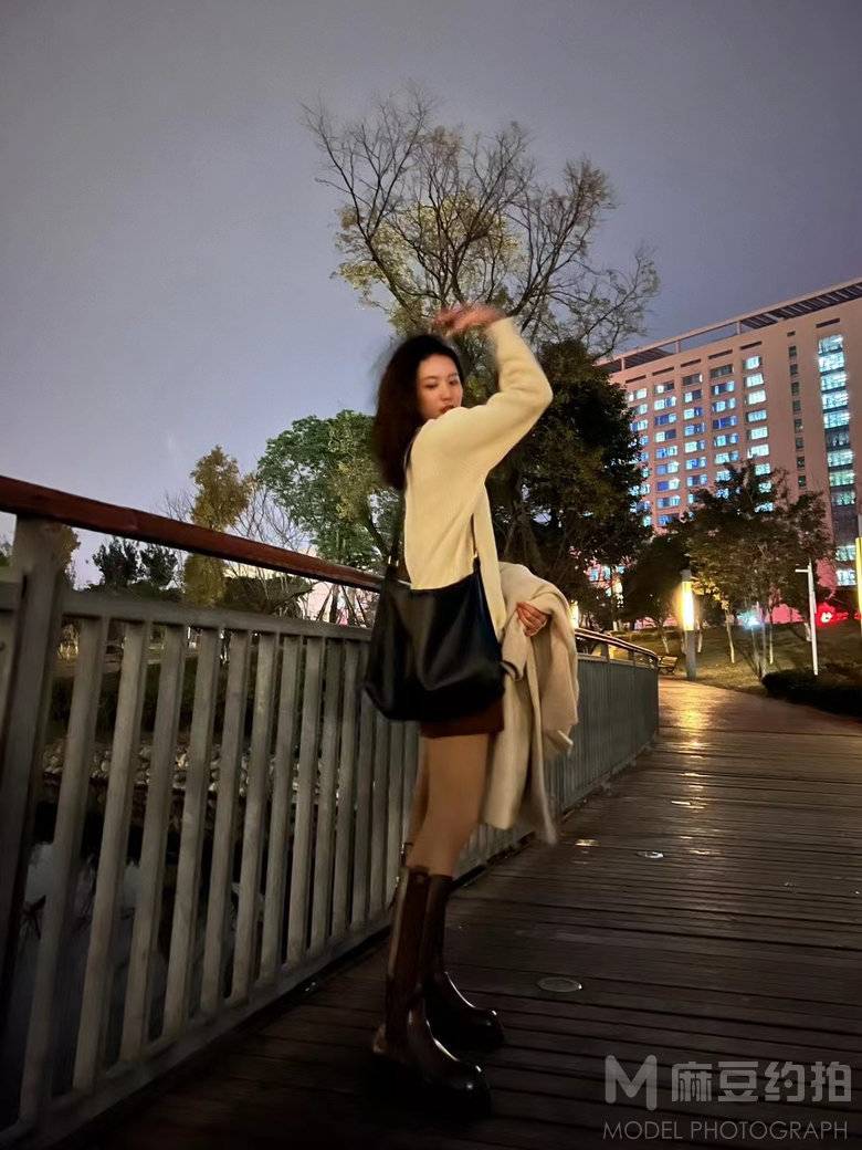 夜景模特