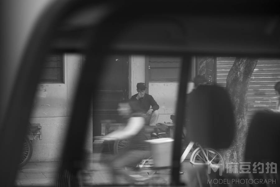 黑白模特