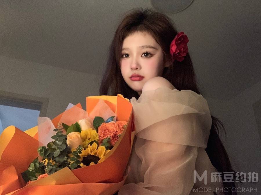妆容模特