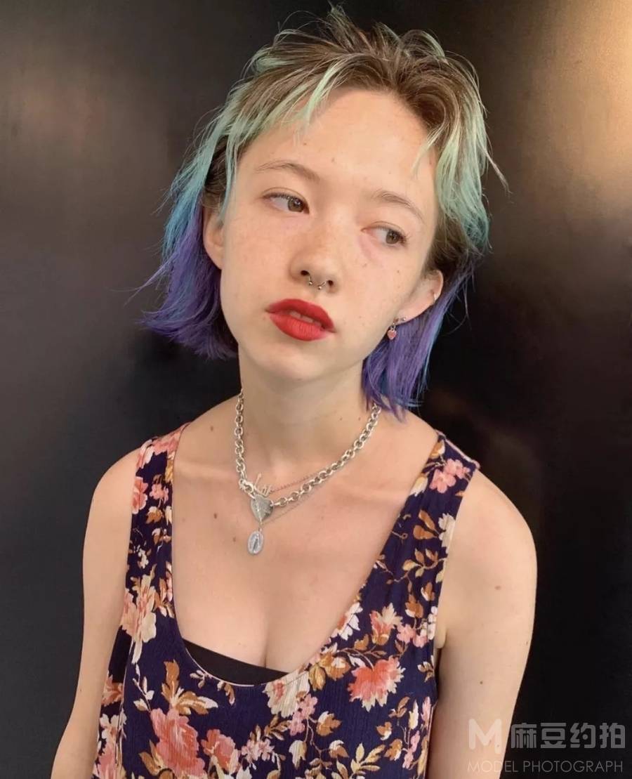 纪实模特