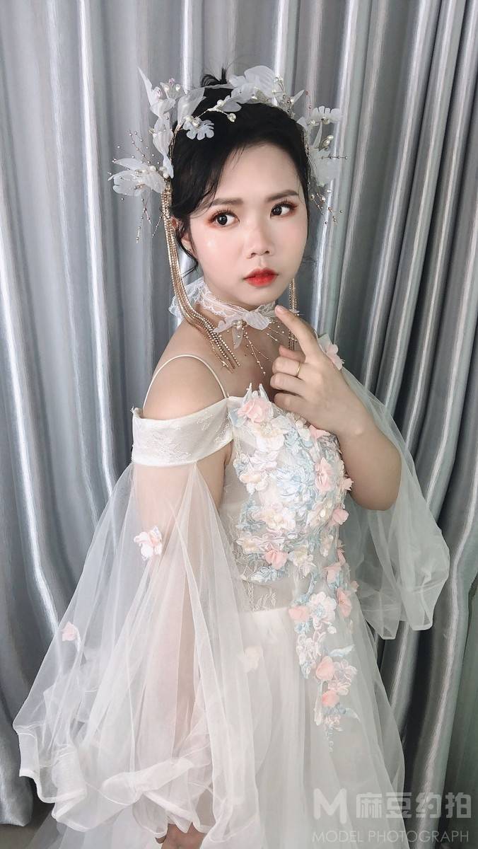 妆容模特