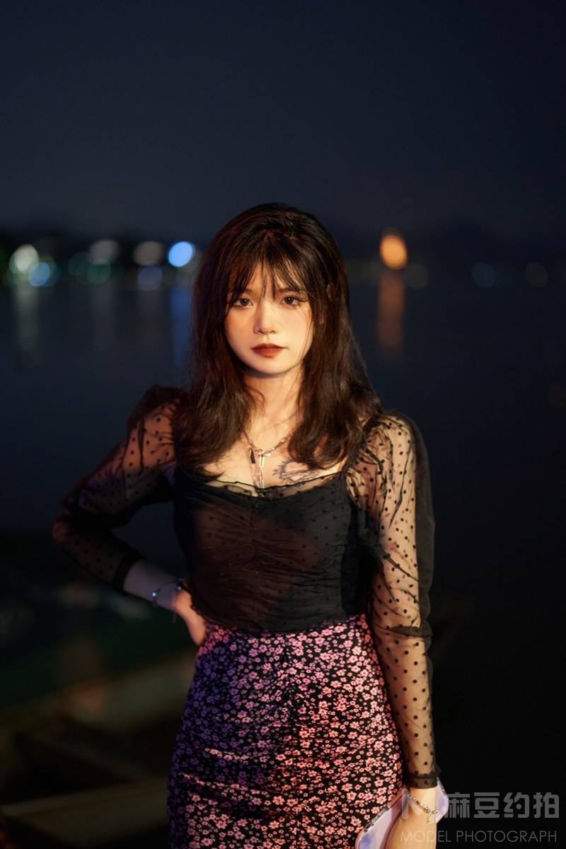 夜景模特