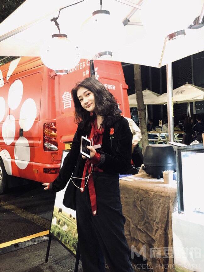 胶片模特