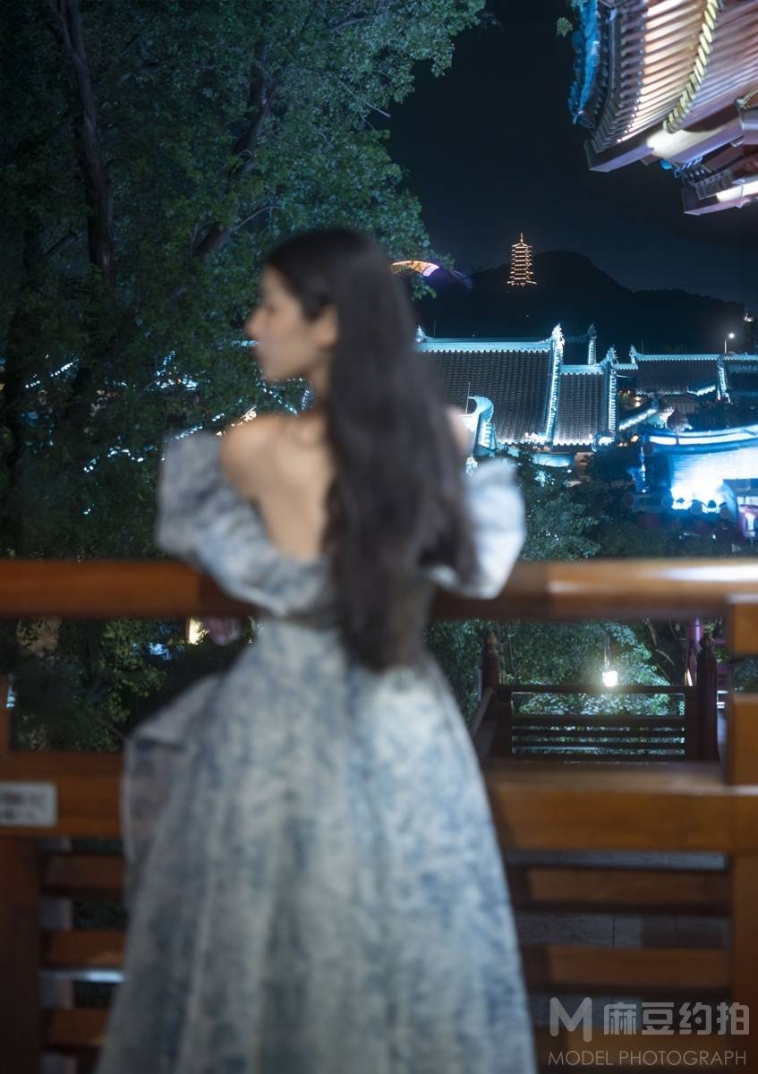 夜景模特