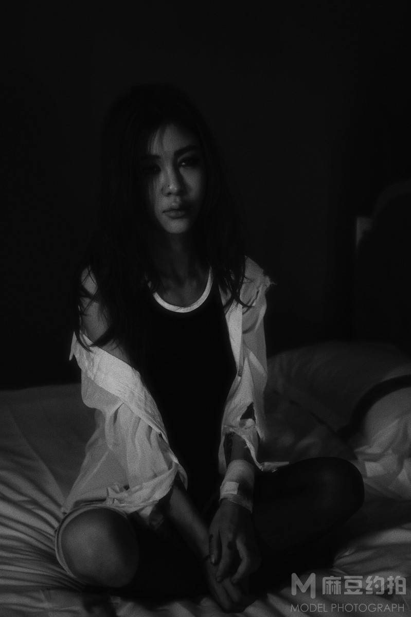黑白模特