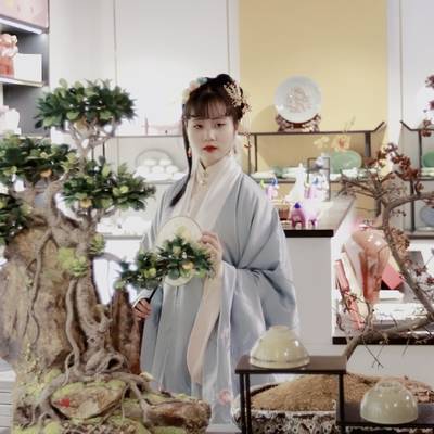 汉服模特