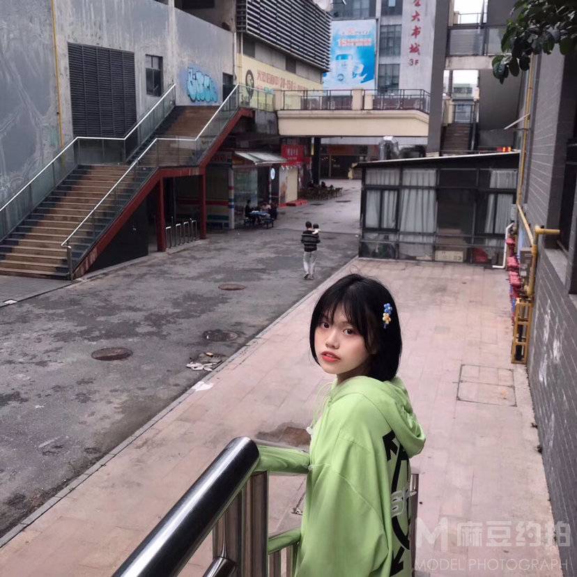 校园模特