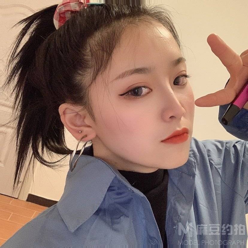 妆容模特