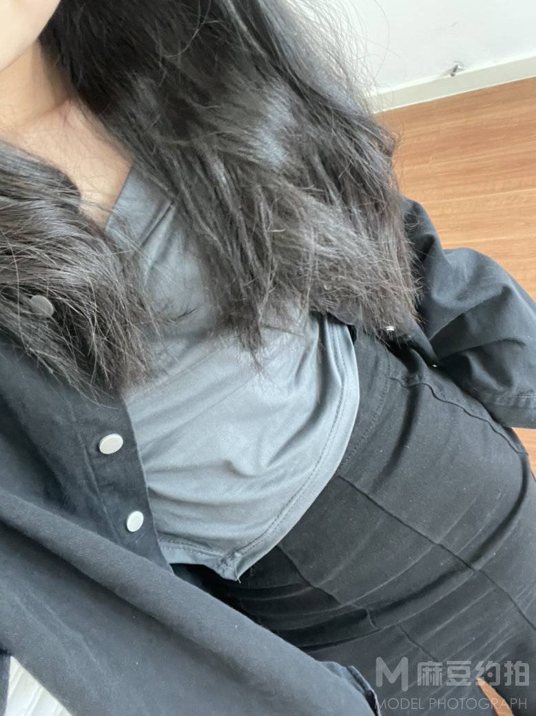黑白模特