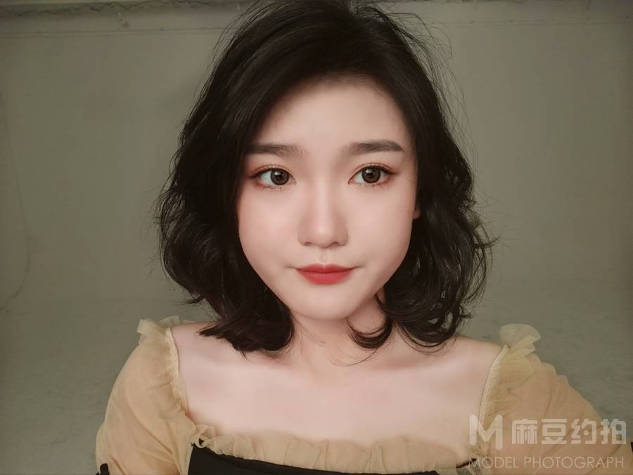 妆容模特
