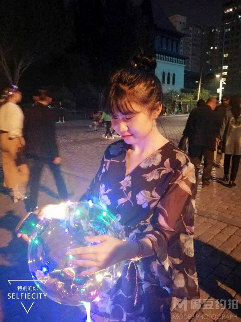清新模特