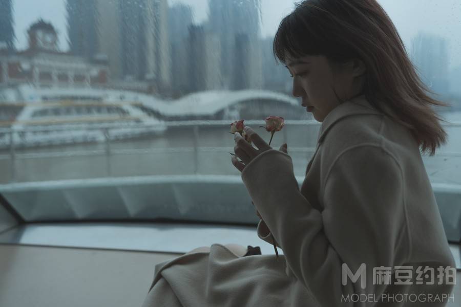 黑白模特