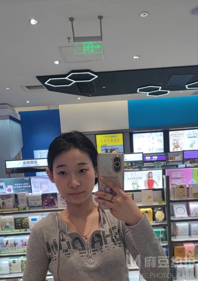 少女模特