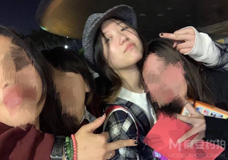 校园模特
