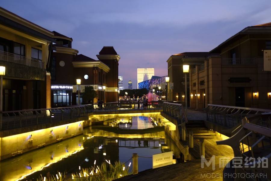 夜景模特