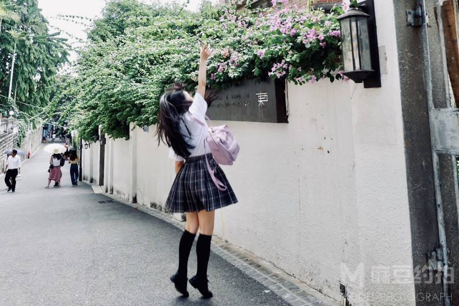 校园模特