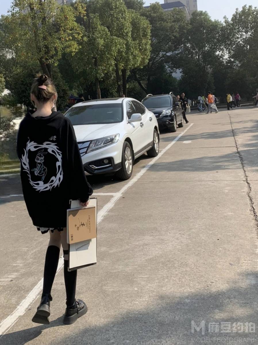 校园模特