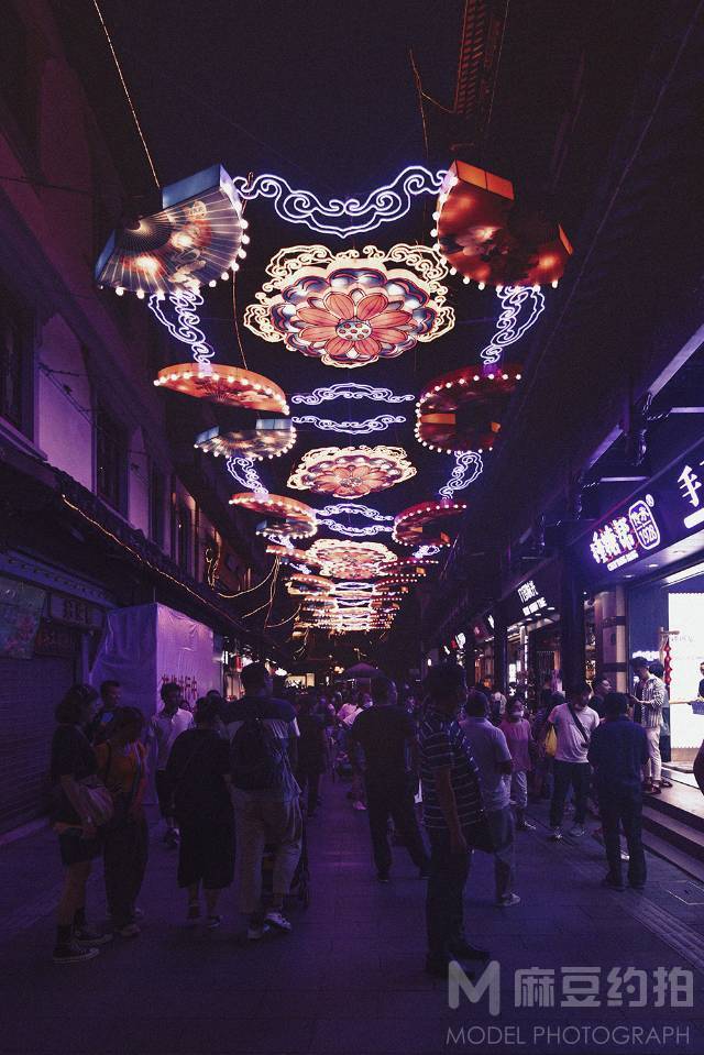 夜景模特