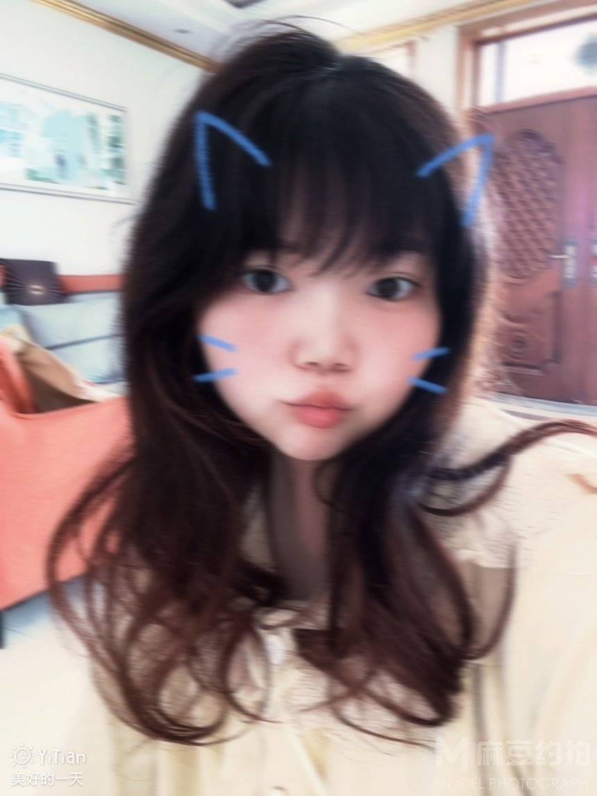 妆容模特