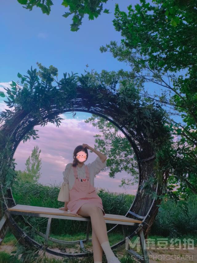 校园模特
