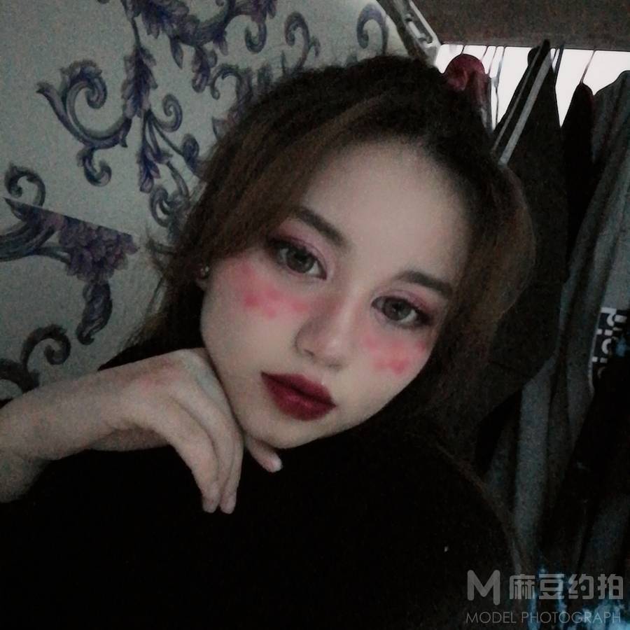 暗黑模特