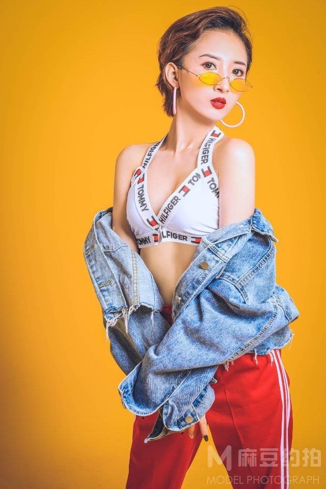 妆容模特