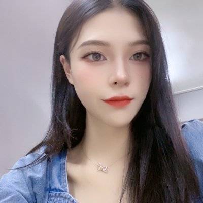黑白模特