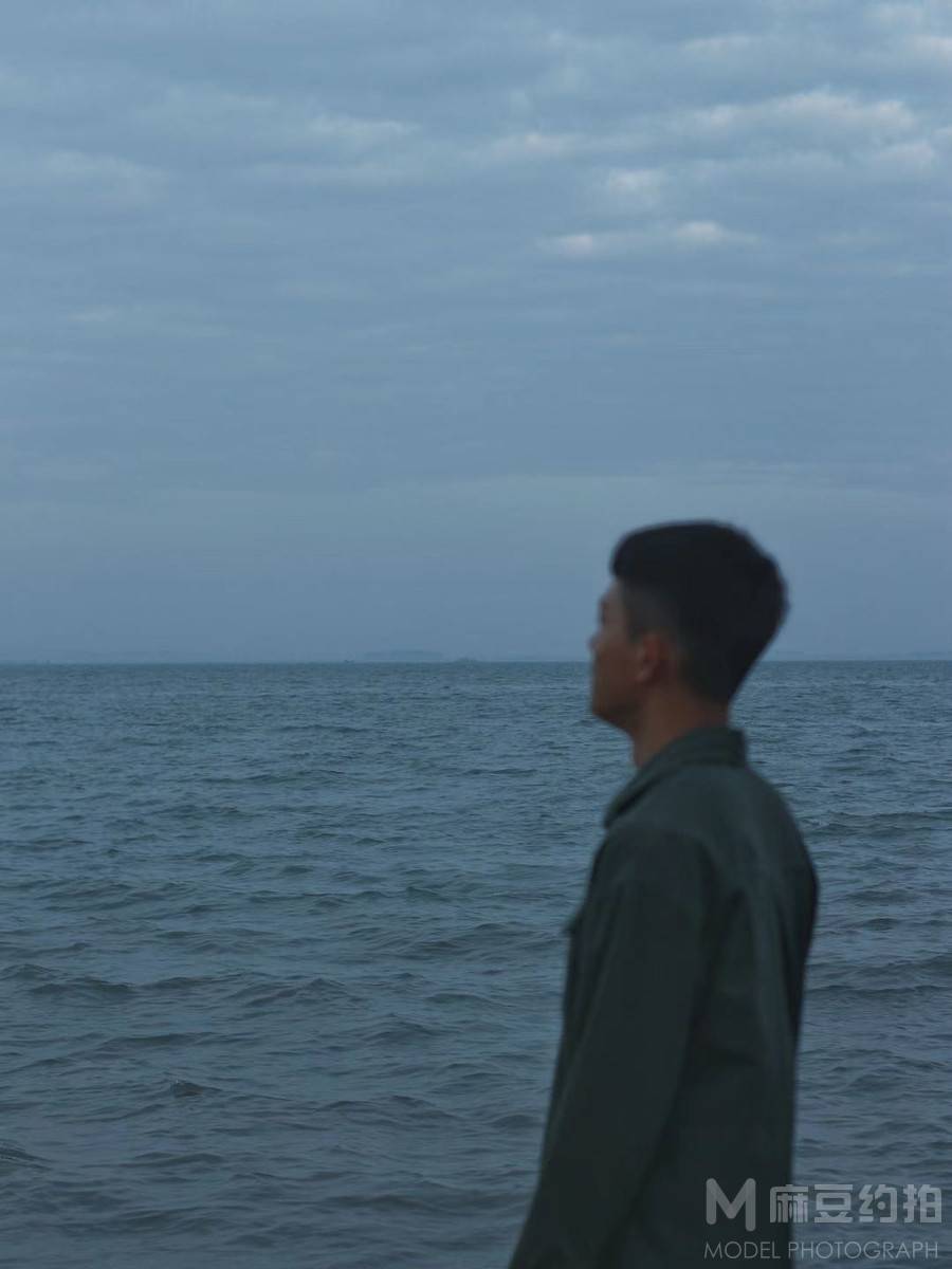 黑白模特