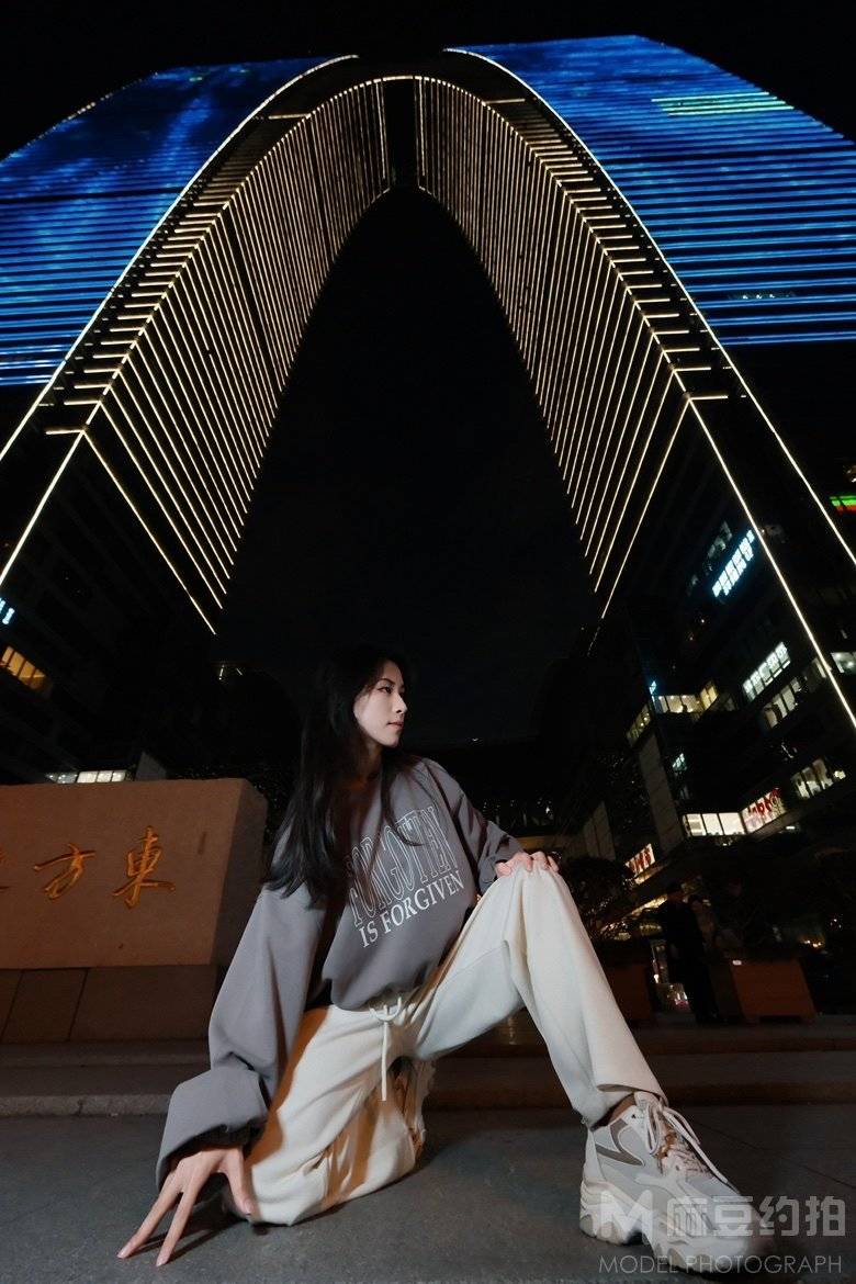 夜景模特
